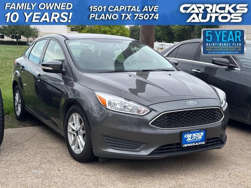 Used 2015 Ford Focus SE FWD image 1