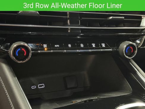 Certified 2025 Chevrolet Traverse LT w/ Sun and Wheel Package AWD/4WD image 30