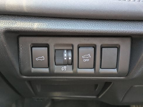 Used 2023 Subaru Outback Limited image 27