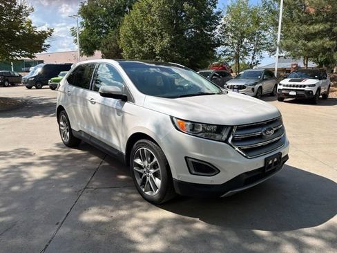 Used 2015 Ford Edge Titanium w/ Equipment Group 302A AWD/4WD image 11
