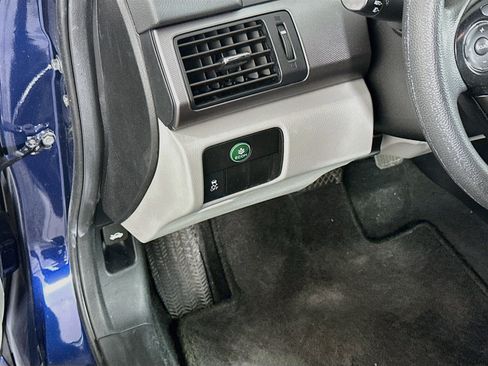 Used 2015 Honda Accord LX image 16