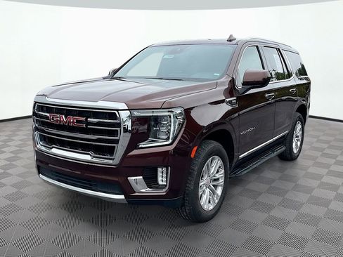 Used 2023 GMC Yukon SLT RWD image 1