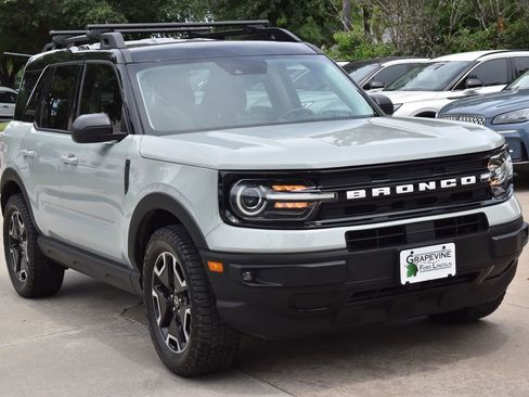 Used 2023 Ford Bronco Sport Outer Banks w/ Tech Package AWD/4WD image 4