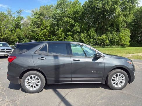 Used 2018 Chevrolet Equinox LS FWD image 6