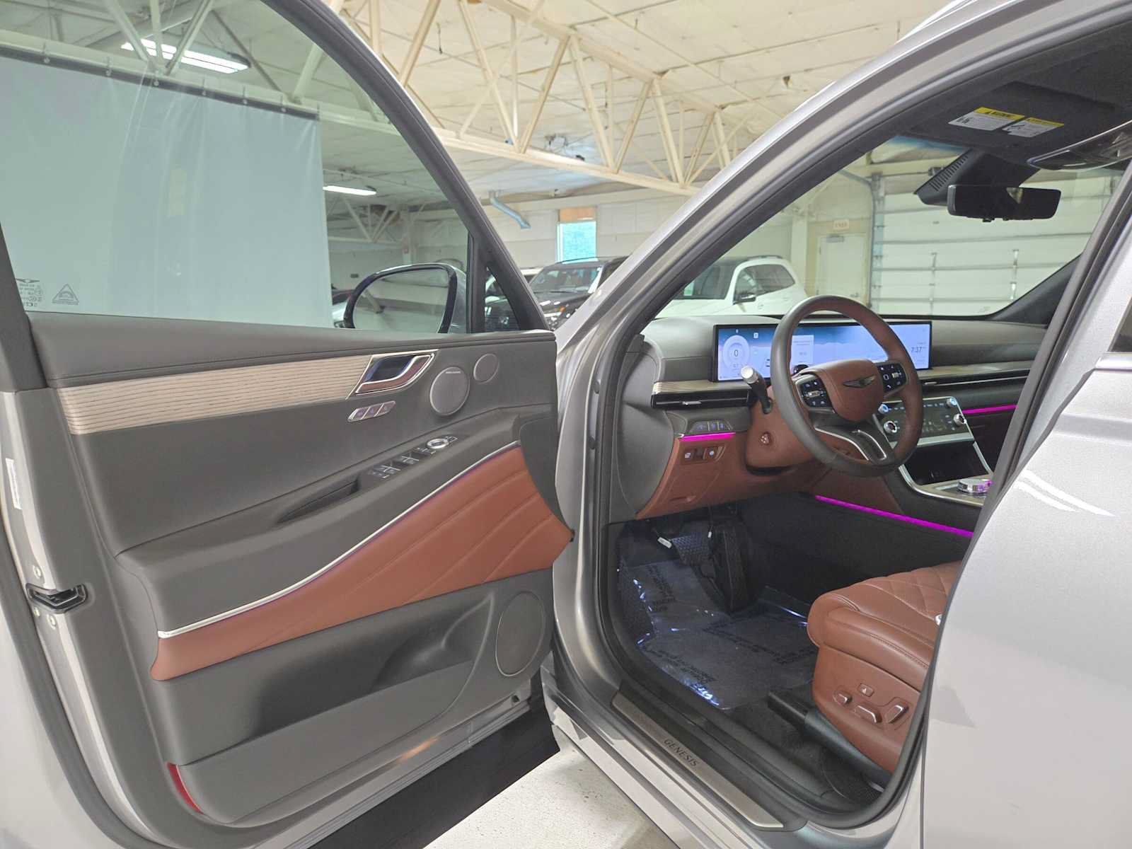 Used 2025 Genesis GV80 3.5T Prestige AWD/4WD image 18