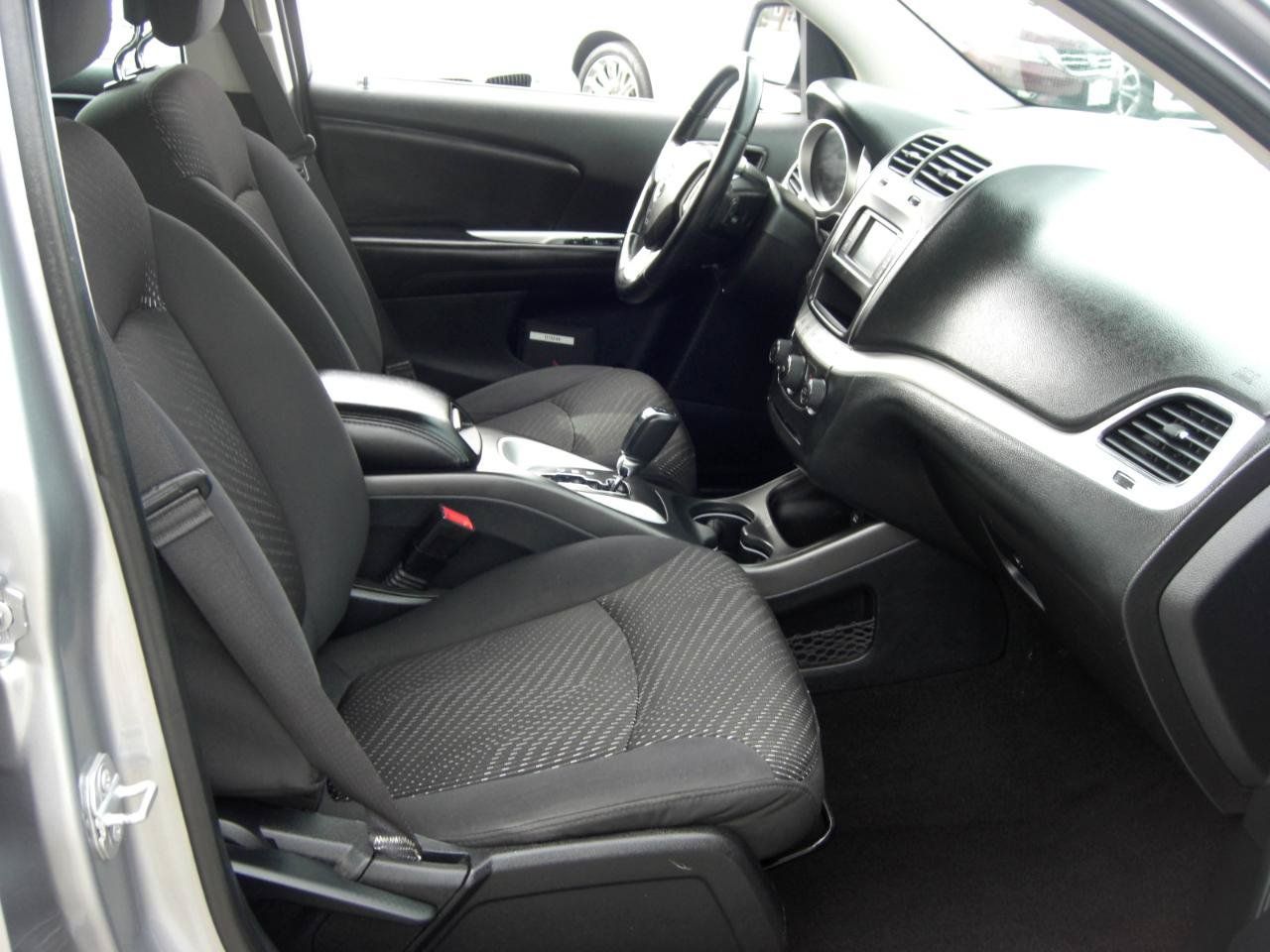 Used 2015 Dodge Journey American Value Package w/ Flexible Seating Group FWD image 19