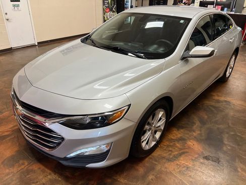 Used 2020 Chevrolet Malibu LT image 42