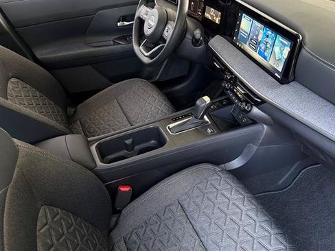 New 2026 Nissan Kicks SV w/ Charging Package FWD image 17