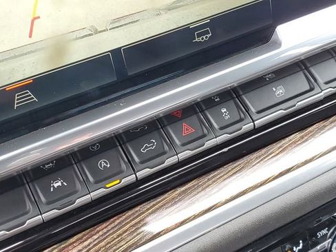 Used 2023 GMC Sierra 1500 Elevation image 16