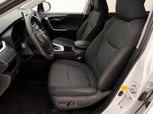 Used 2023 Toyota RAV4 XLE AWD/4WD image 15