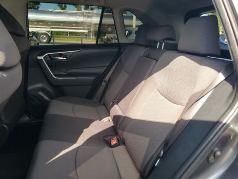 Certified 2025 Toyota RAV4 XLE AWD/4WD image 9