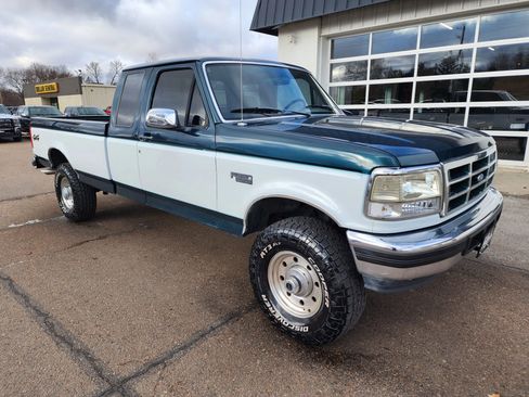 Used 1997 Ford F250 4x4 SuperCab Heavy Duty image 2