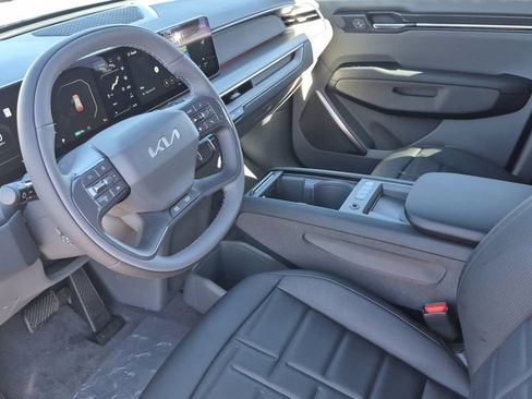 New 2026 Kia EV9 Land image 10