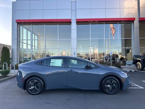 New 2026 Toyota Prius Plug-In Hybrid image 2