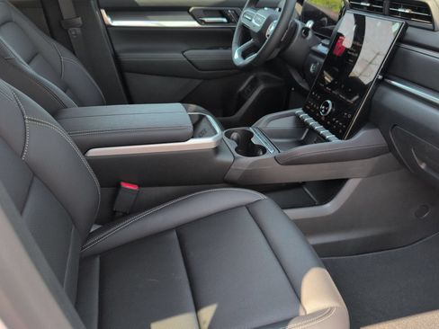 New 2027 GMC Terrain Elevation w/ Elevation Premium Package FWD image 29