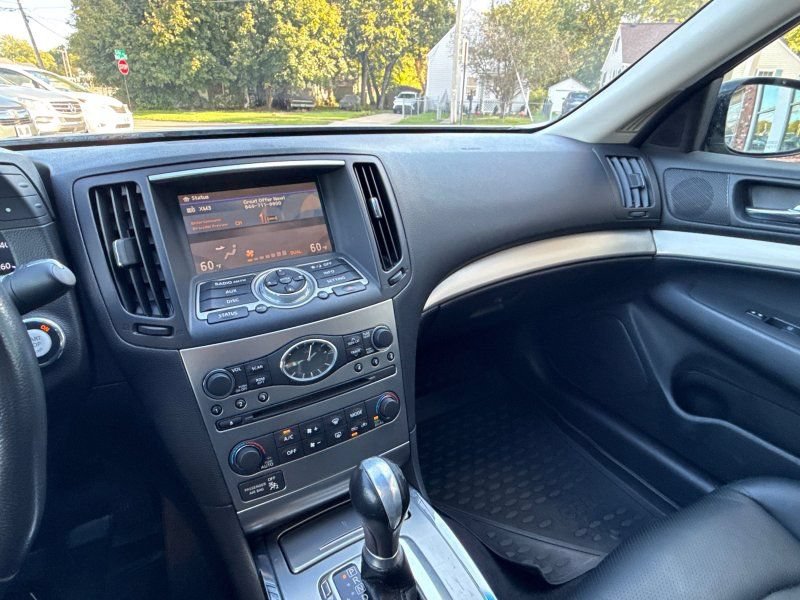 Used 2013 INFINITI G37 x Sedan w/ Premium Pkg AWD/4WD image 24