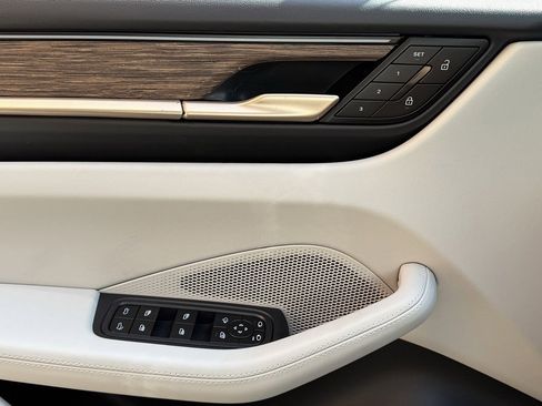 New 2024 Porsche Macan 4 Electric image 14