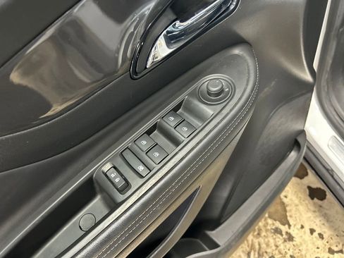 Used 2020 Buick Encore Preferred w/ Safety Package image 16