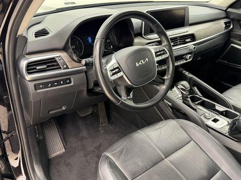 Used 2022 Kia Telluride EX w/ EX Premium Package FWD image 4