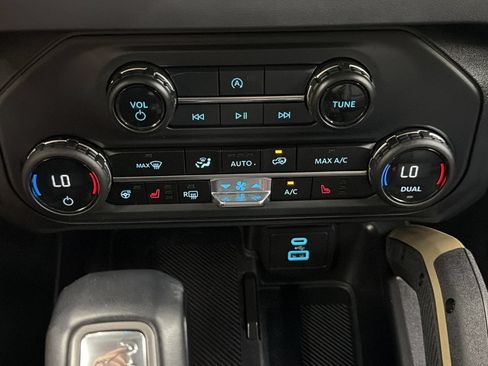 Used 2025 Ford Bronco Badlands AWD/4WD image 23