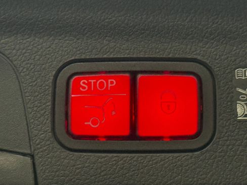 Used 2025 Mercedes-Benz GLE 450 4MATIC image 16