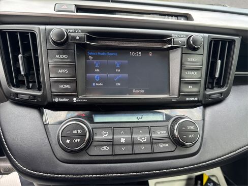 Used 2017 Toyota RAV4 XLE AWD/4WD image 24