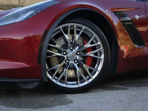 Used 2015 Chevrolet Corvette Z06 w/ 2LZ Preferred Equipment Group image 3