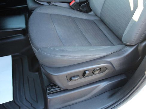 Used 2024 Chevrolet Silverado 2500 LT w/ Convenience Package image 17