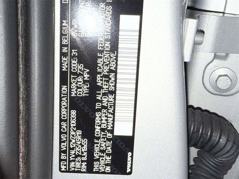 Used 2023 Volvo V60 B5 Cross Country Plus w/ Climate Package image 31