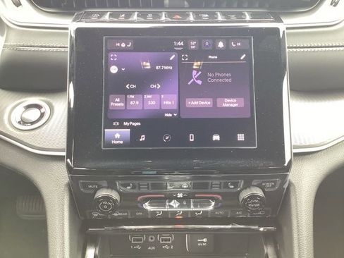 New 2025 Jeep Grand Cherokee Altitude AWD/4WD image 12
