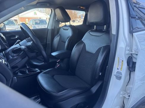 Used 2021 Jeep Compass Latitude AWD/4WD image 10