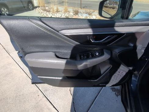 Used 2025 Subaru Outback Onyx Edition AWD/4WD image 10
