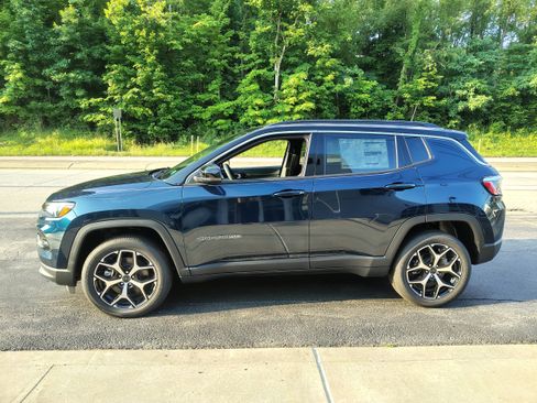 New 2026 Jeep Compass Limited AWD/4WD image 6