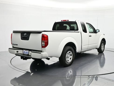 Used 2018 Nissan Frontier S image 5