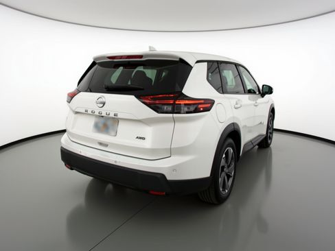 Used 2025 Nissan Rogue SV AWD/4WD image 9