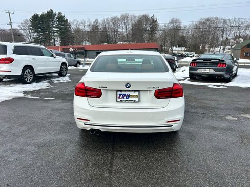 Used 2017 BMW 330i xDrive 330i xDrive Sedan South Africa image 5