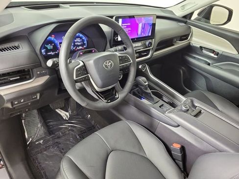Used 2026 Toyota Grand Highlander AWD image 19