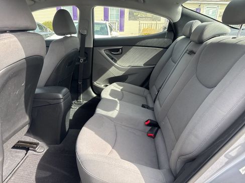 Used 2013 Hyundai Elantra GLS w/ Preferred Pkg FWD image 11