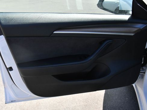 Used 2021 Tesla Model 3 Standard Range Plus RWD image 13
