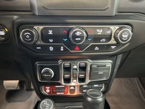 Used 2021 Jeep Gladiator Mojave w/ LED Lighting Group image 17