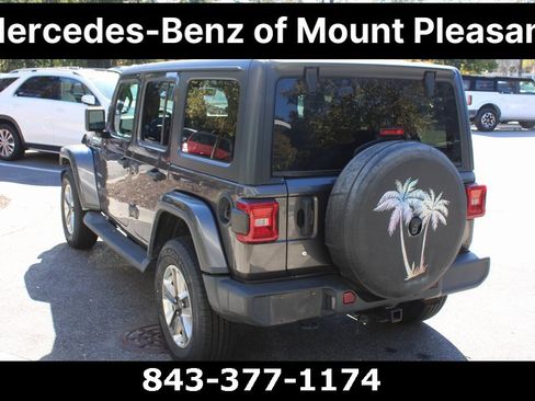 Used 2018 Jeep Wrangler Unlimited Sahara image 12