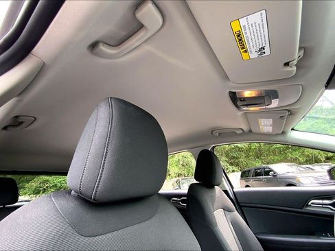 Used 2023 Kia Sportage LX AWD/4WD image 24