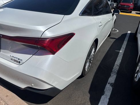 Used 2021 Toyota Avalon Limited w/ Advanced Safety Package FWD image 5