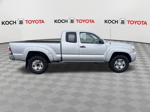 Used 2010 Toyota Tacoma 4x4 Access Cab V6 image 9