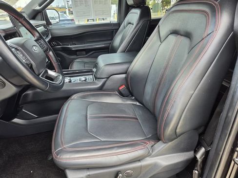Used 2022 Ford Expedition Limited AWD/4WD image 4