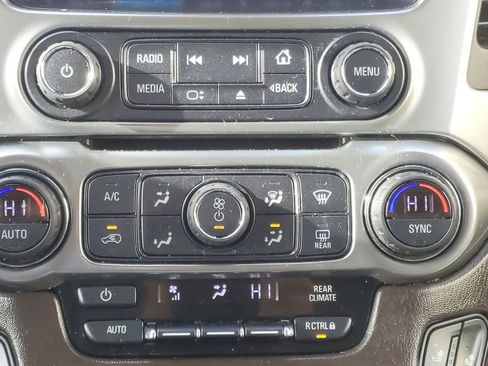 Used 2018 Chevrolet Tahoe LT w/ Luxury Package RWD image 26