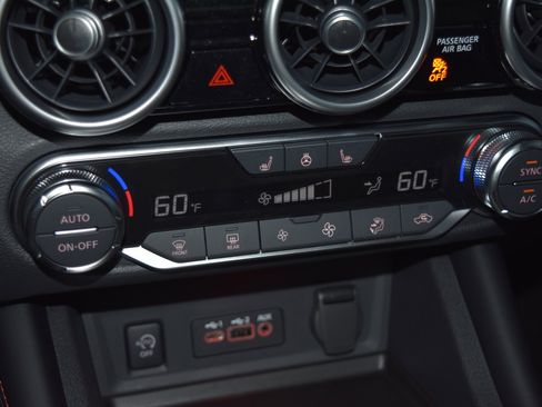 New 2025 Nissan Sentra SR w/ SR Premium Package image 10