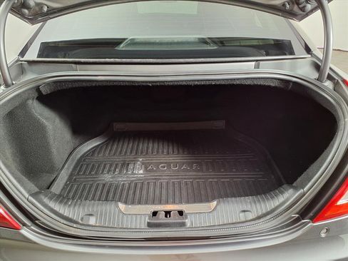 Used 2019 Jaguar XJ Supercharged image 15