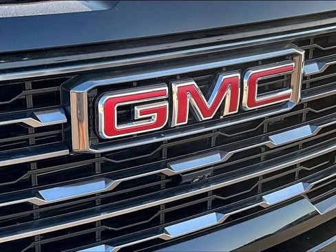 Used 2024 GMC Sierra 2500 AT4 w/ AT4 Premium Plus Package AWD/4WD image 36