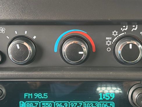 Used 2024 Chevrolet Express 2500 w/ Driver Convenience Package image 28